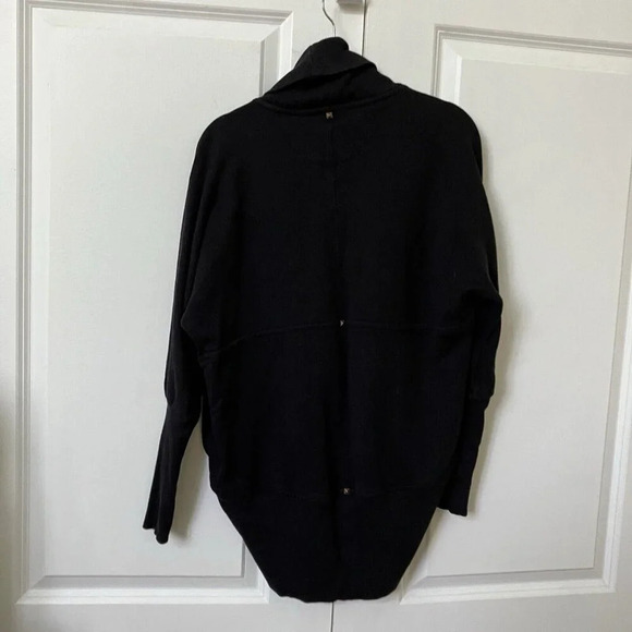 Aritzia Wilfred Diderot Sweater Open-Front  Cocoon Cardigan Black Womens XS Stud - Picture 5 of 6